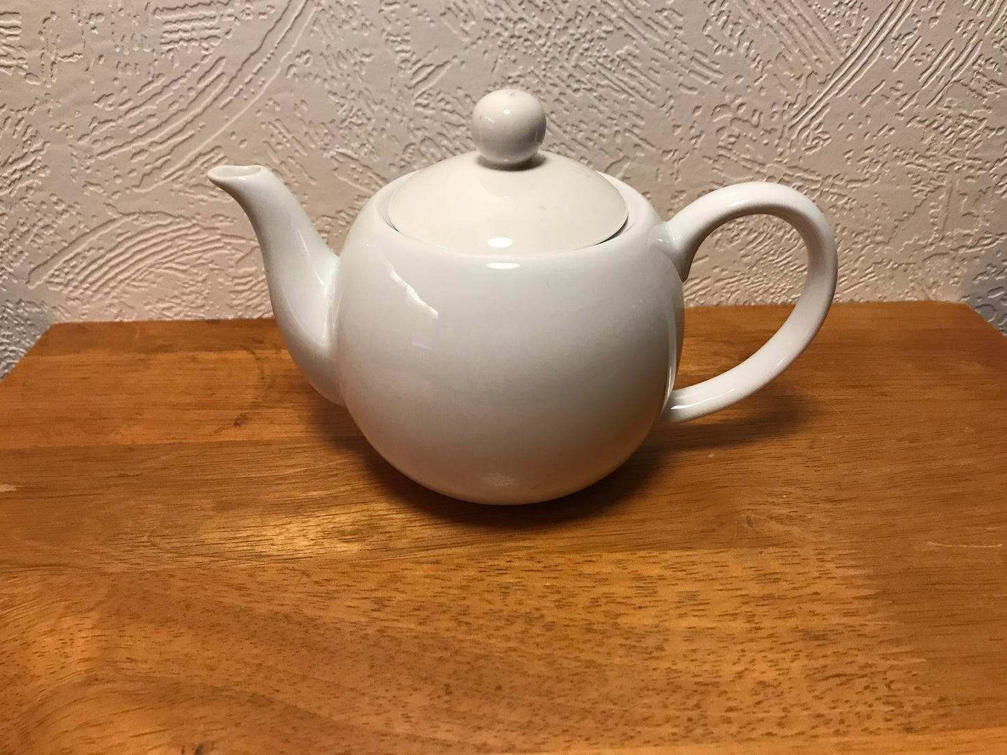 Small White Tea Pot (1-2 cups)